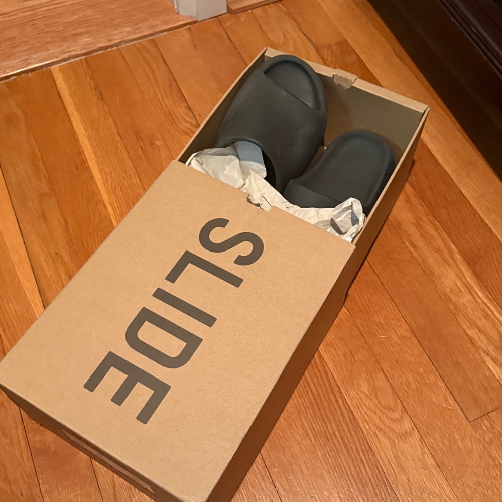 Yeezy slides slate grey